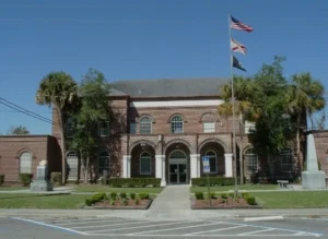 Street view image of the Gilchrist County Florida Courthouse.