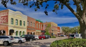 Historic downtown Fernandina Beach Florida, Victorian seaport and Centre Street character
