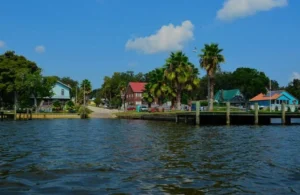 Lake Crescent at Crescent City Florida, affordable lakefront living and historic Old Florida